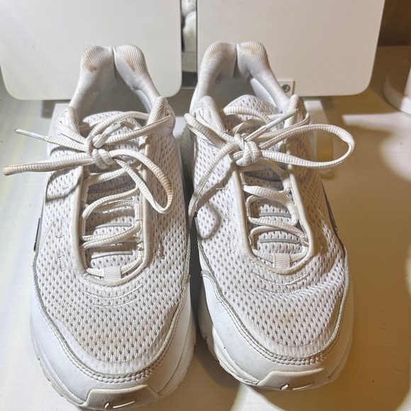 Nike Women's White and Gray Sneakers - Picture 2 of 7